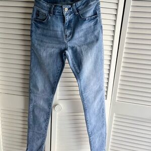 Women's Junior Light Wash Skinny Blue Jeans by KanCan